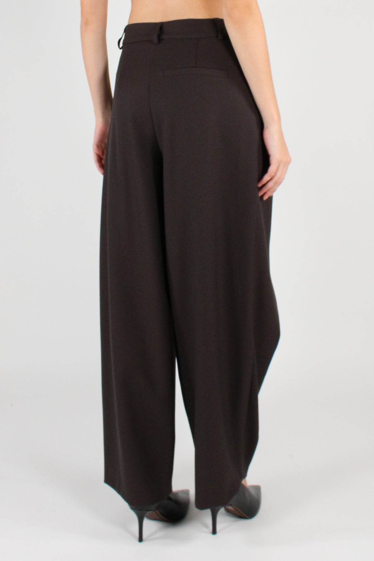 Pantaloni con Pinces Incrociati