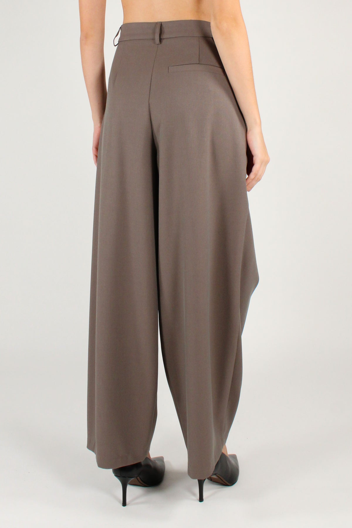 Pantaloni con Pinces Incrociati