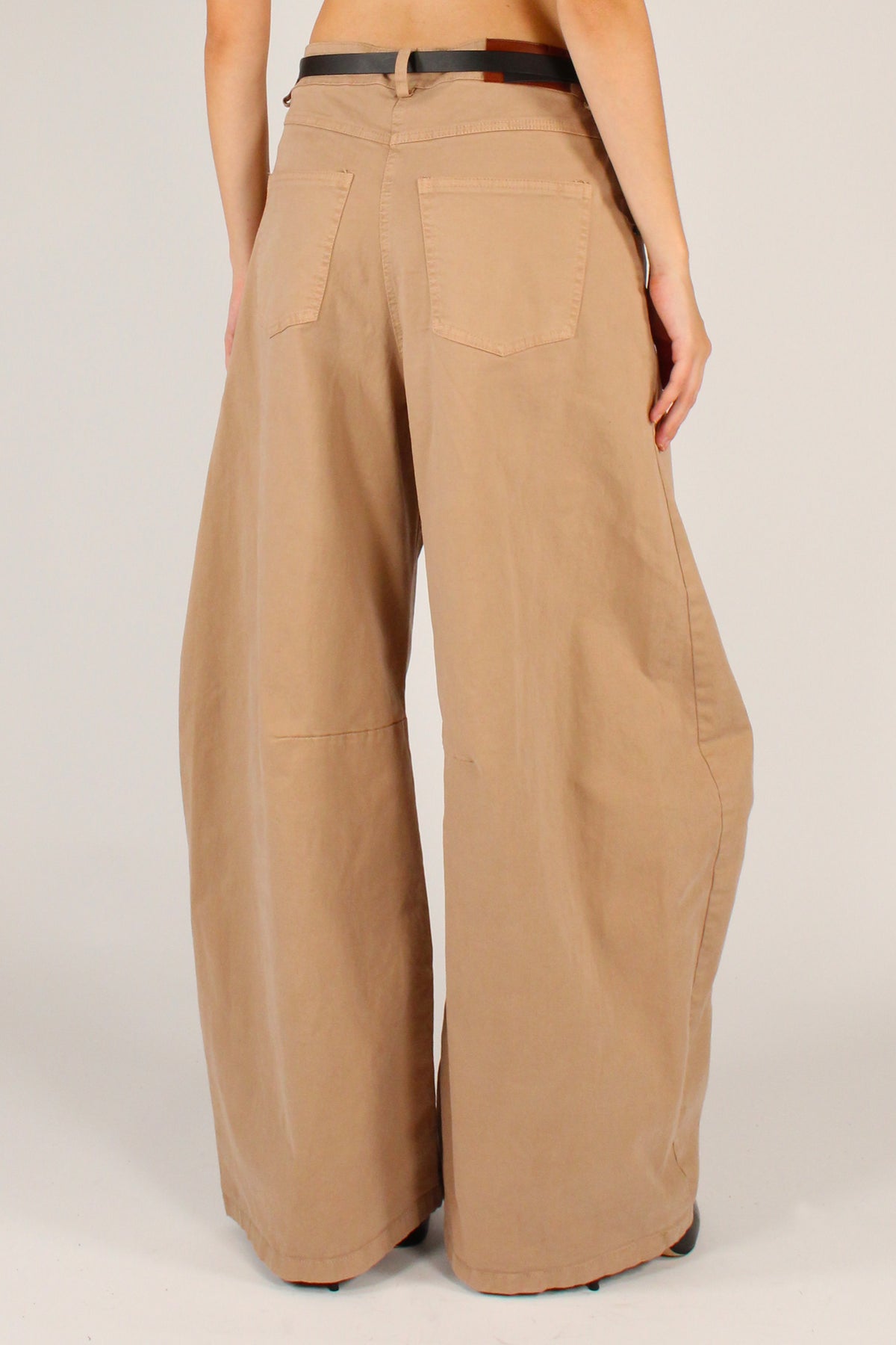 Pantaloni Barrel con Cintura