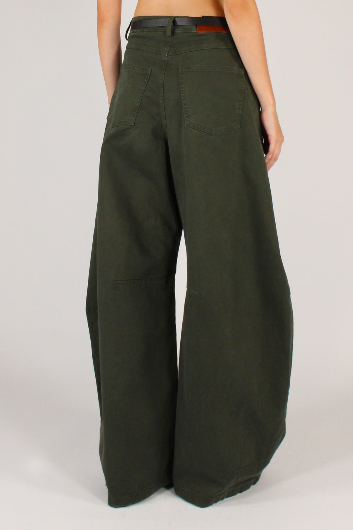 Pantaloni Barrel con Cintura