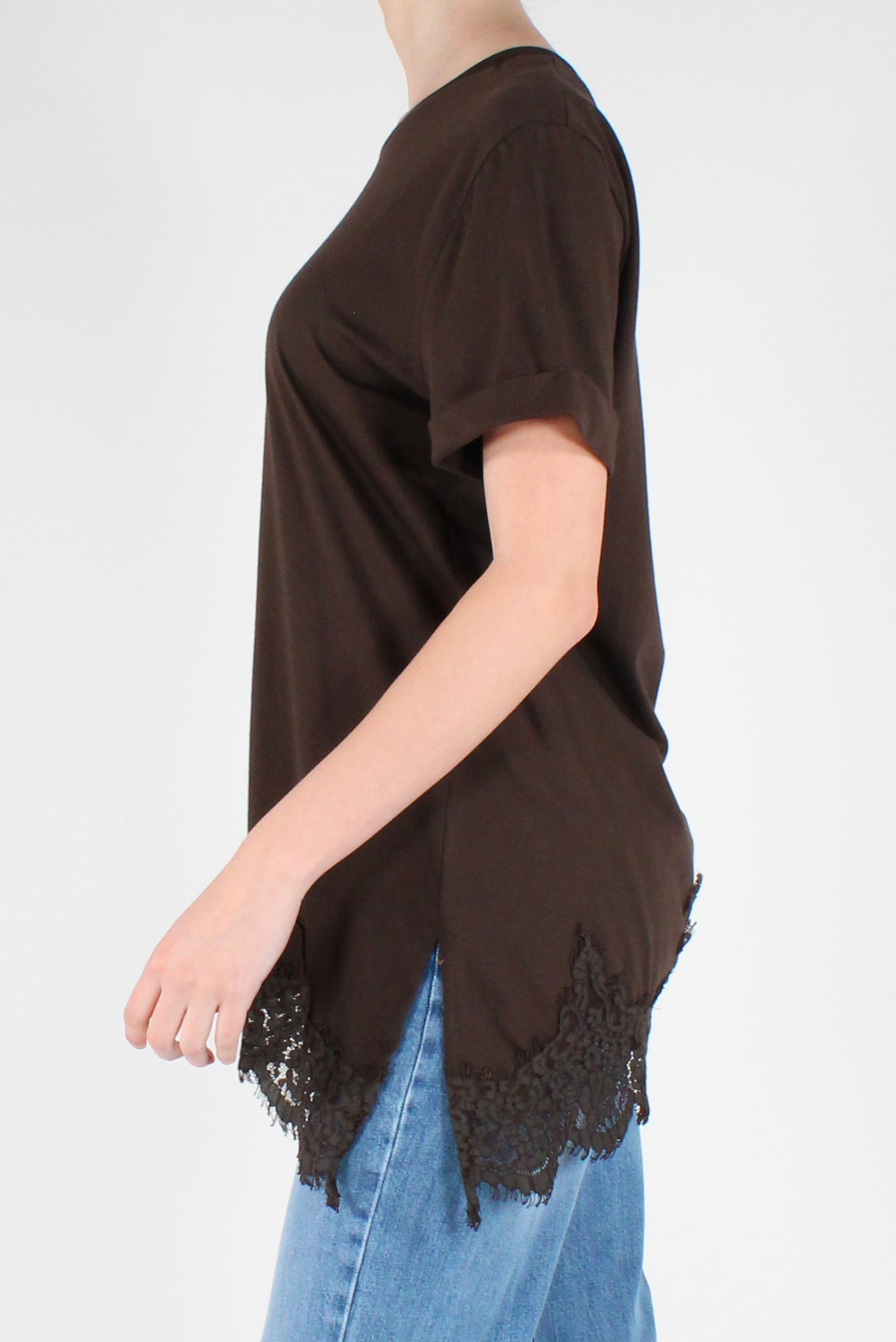 T-shirt Asimmetrica con Pizzo