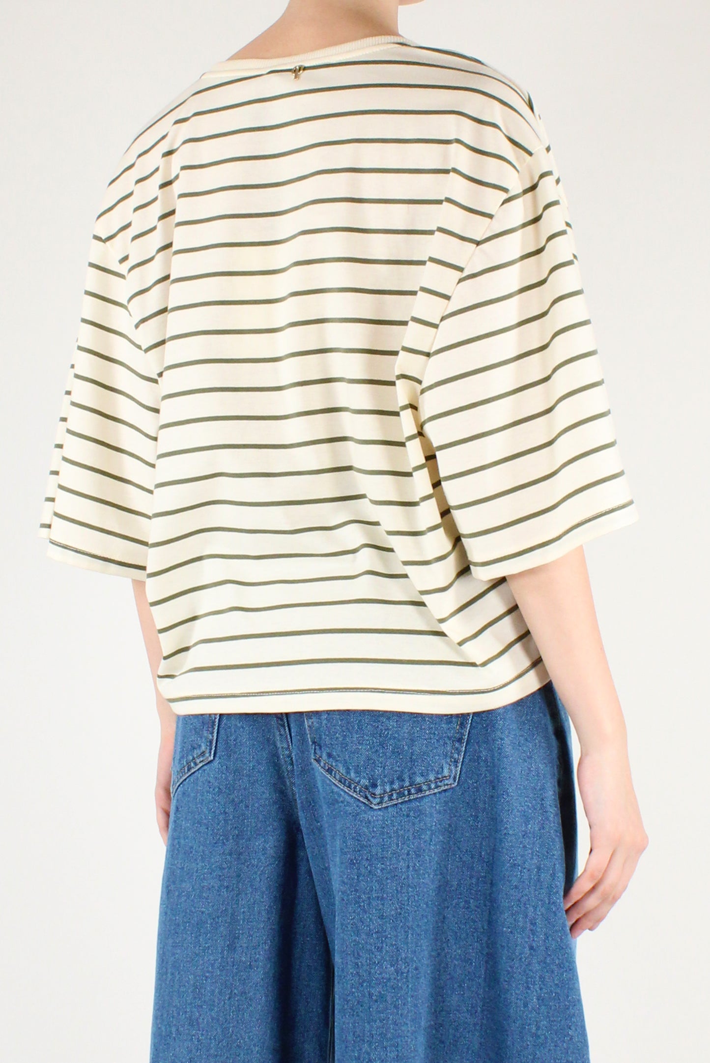 T-shirt Over a Righe