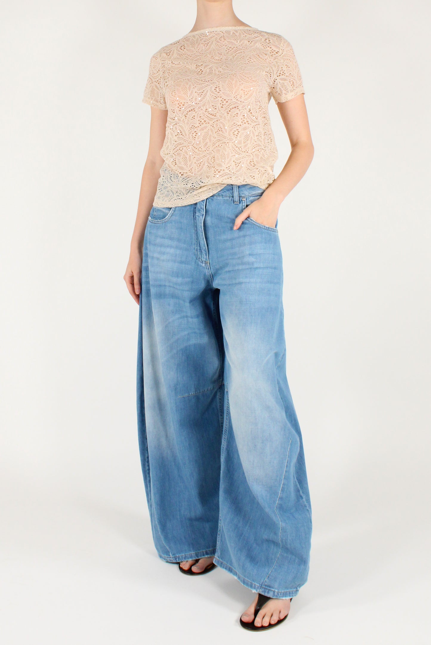 T-shirt in Pizzo con Paillettes