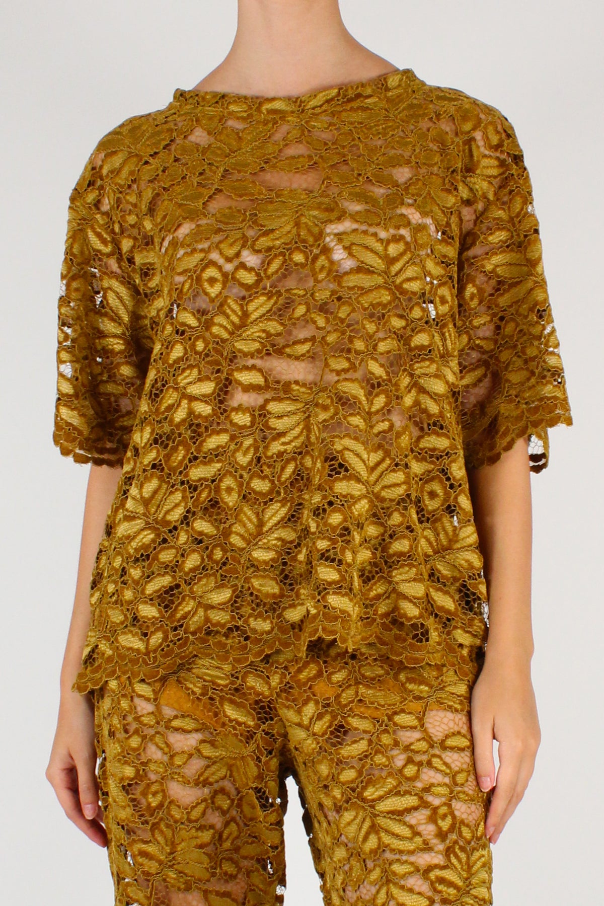 T-shirt Over in Pizzo Ciniglia Senape