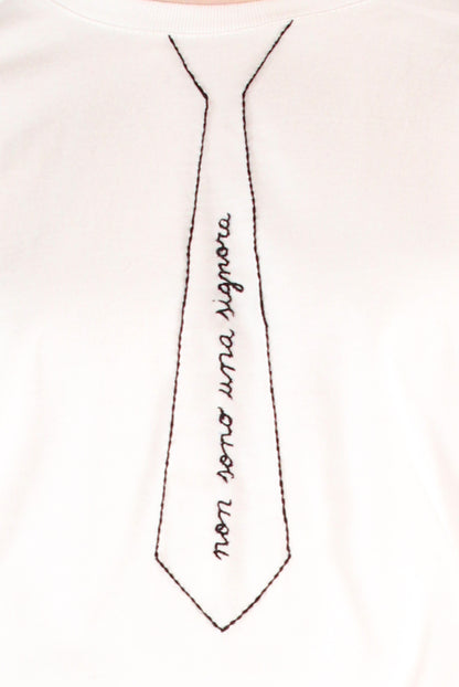 T-shirt Ricamo a Mano "Non sono una signora"