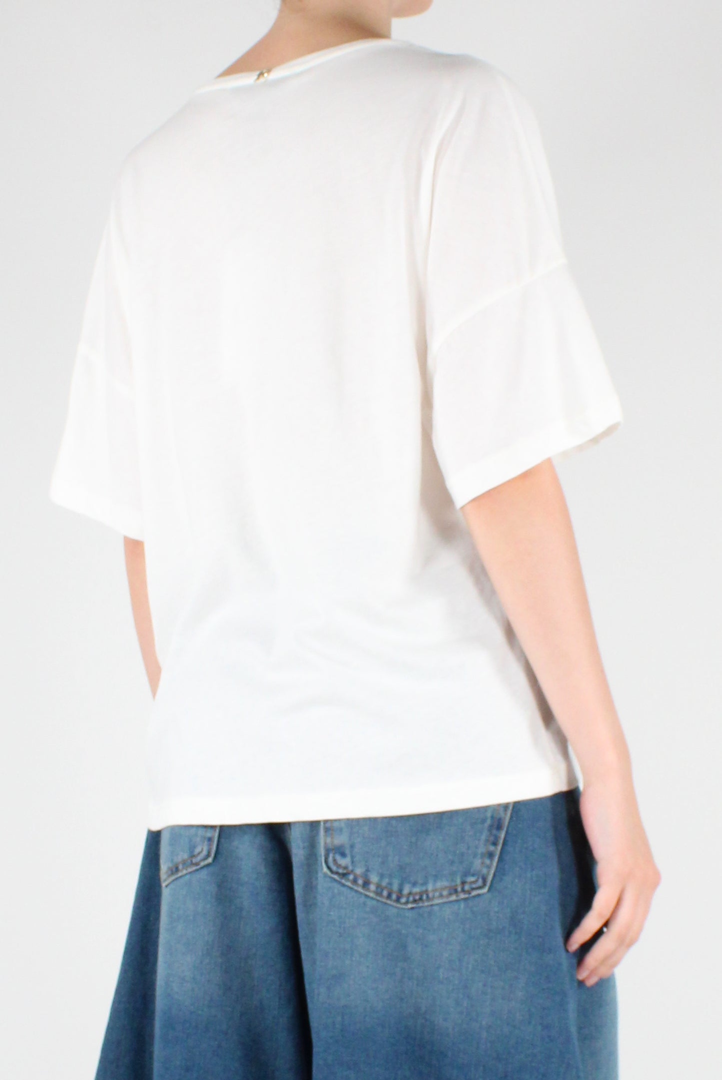 T-shirt Scollo a V Inserti in Pizzo