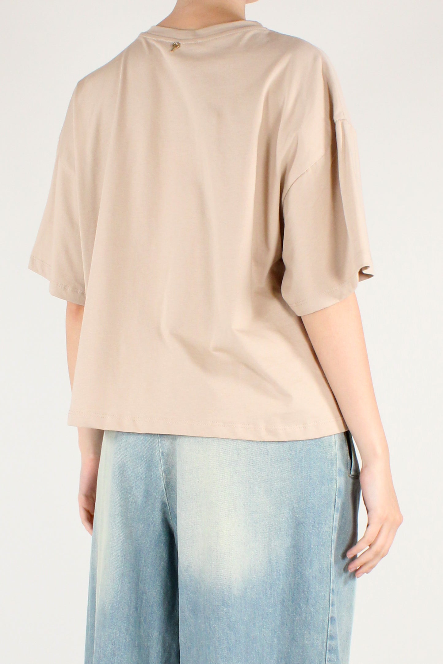 T-shirt con Tasca Ricamata a Crochet