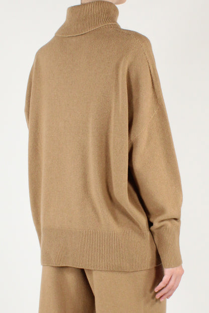 Maglione Dolcevita a Spalle Scese