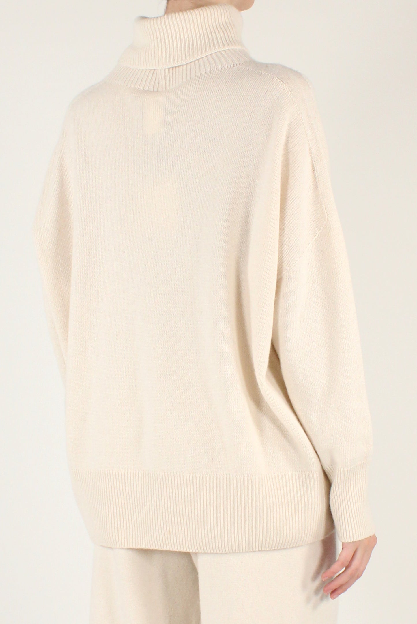 Maglione Dolcevita a Spalle Scese