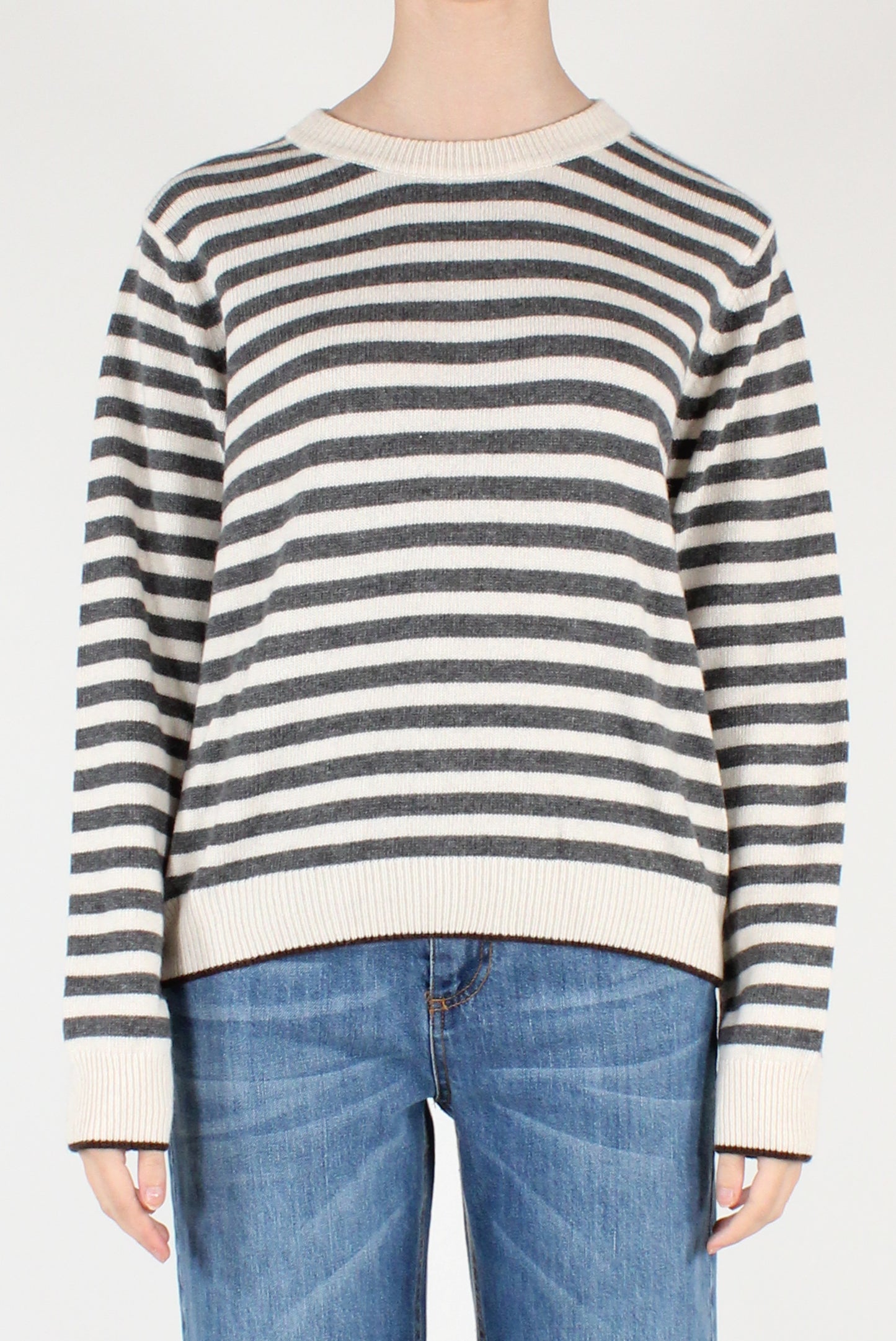 Maglione a Righe Profili a Contrasto