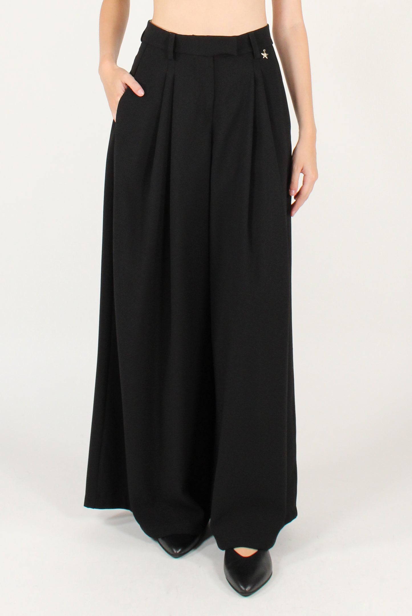 Pantaloni Ampi con Pinces