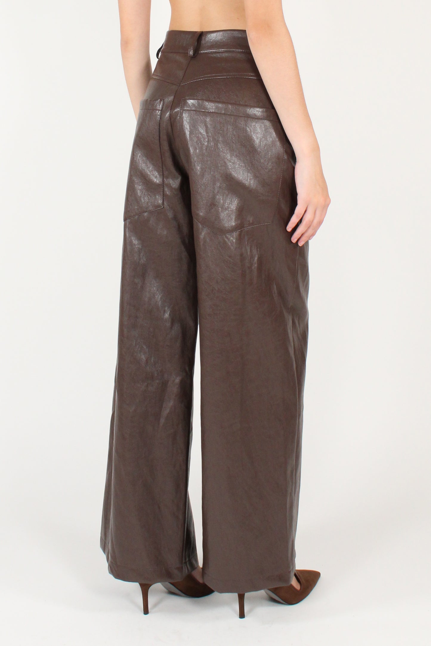 Pantaloni con Tasconi in Ecopelle Lucida