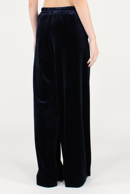 Smooth Velvet Pleated Trousers