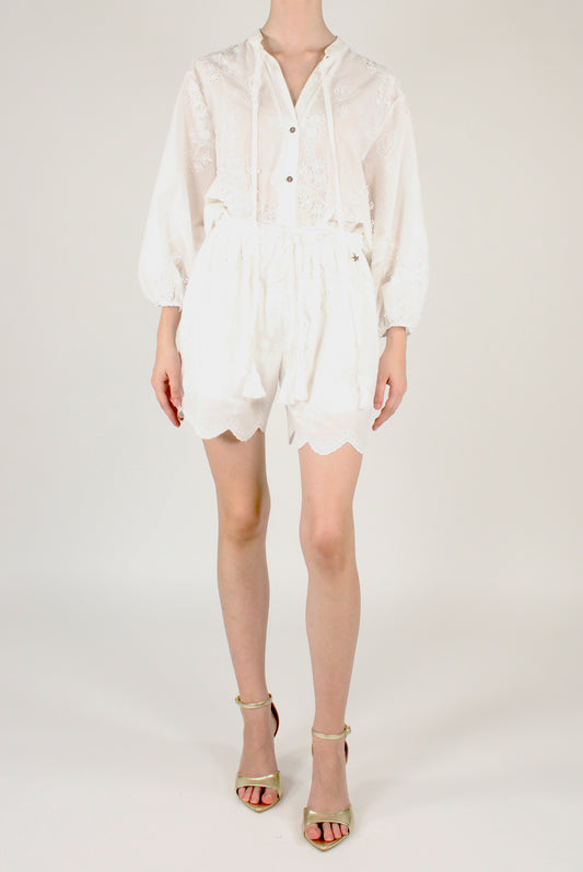 Shorts con Fiori Ricamati e a Rilievo