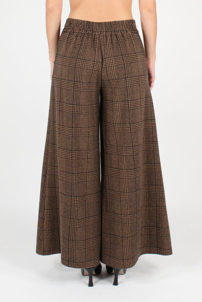 Wide trousers in Pied de Poule Tartan