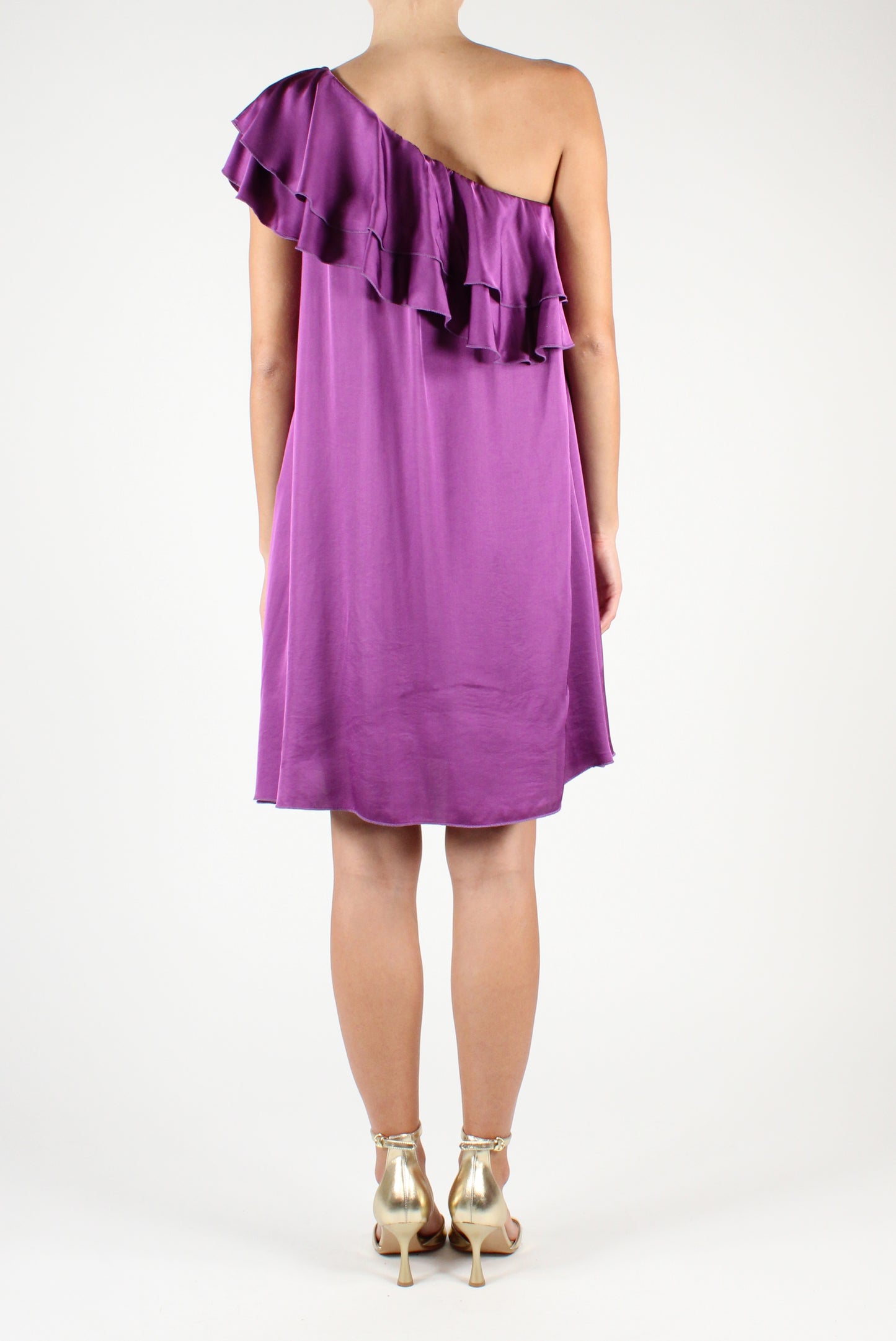 Short one-shoulder dress with ruffles