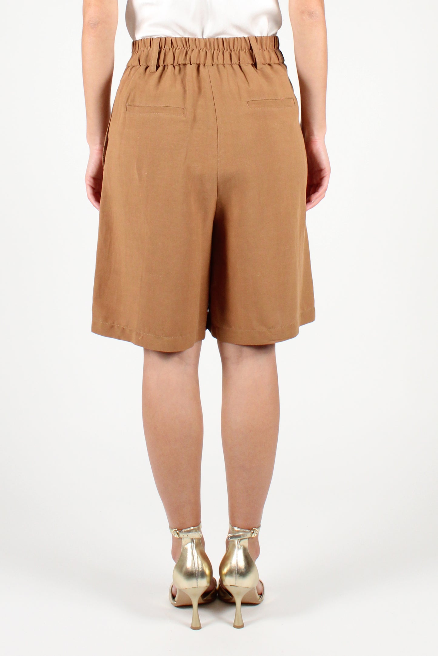 Waistcoat and Bermuda shorts set in linen blend