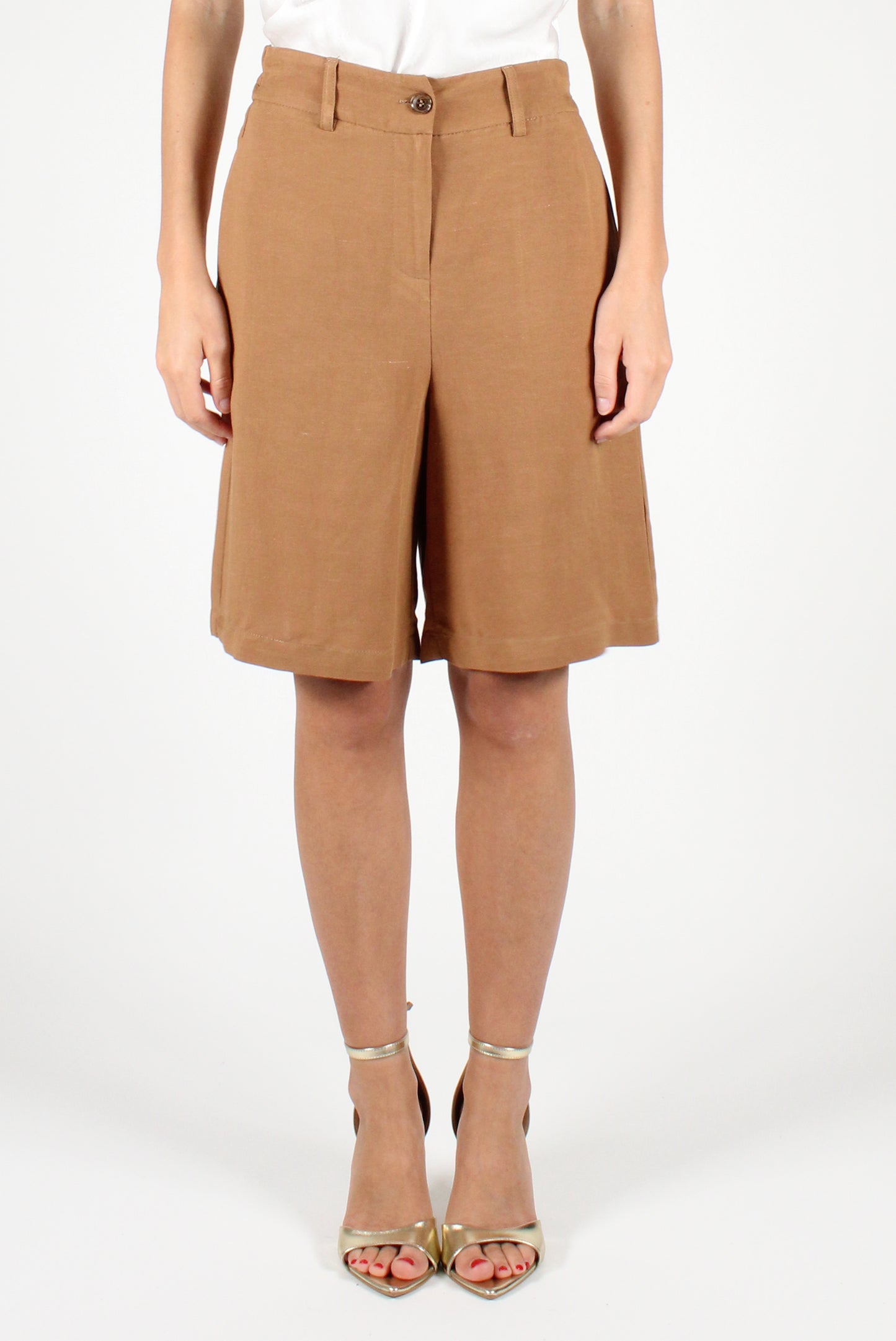 Waistcoat and Bermuda shorts set in linen blend