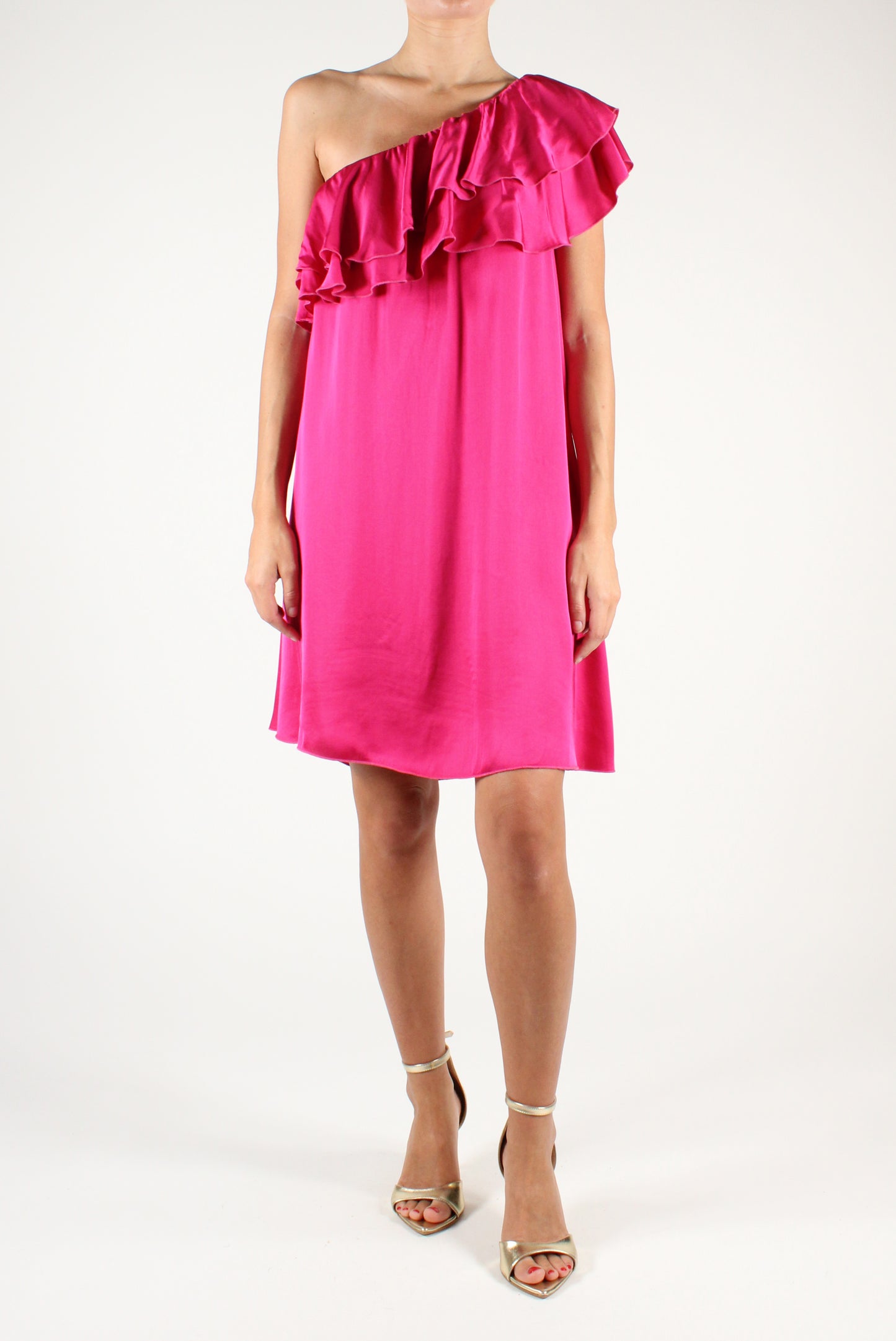 Short one-shoulder dress with ruffles