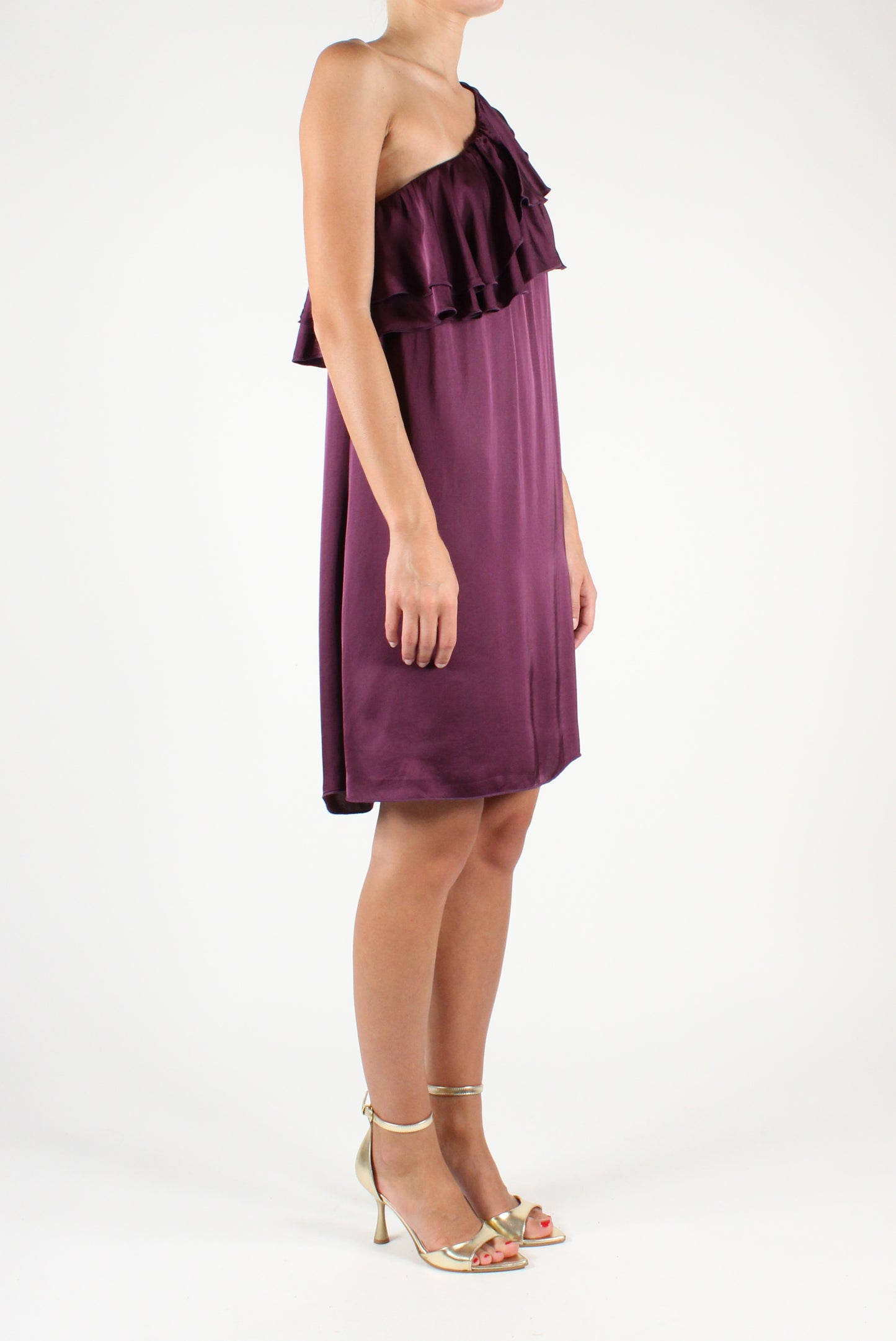 Short one-shoulder dress with ruffles