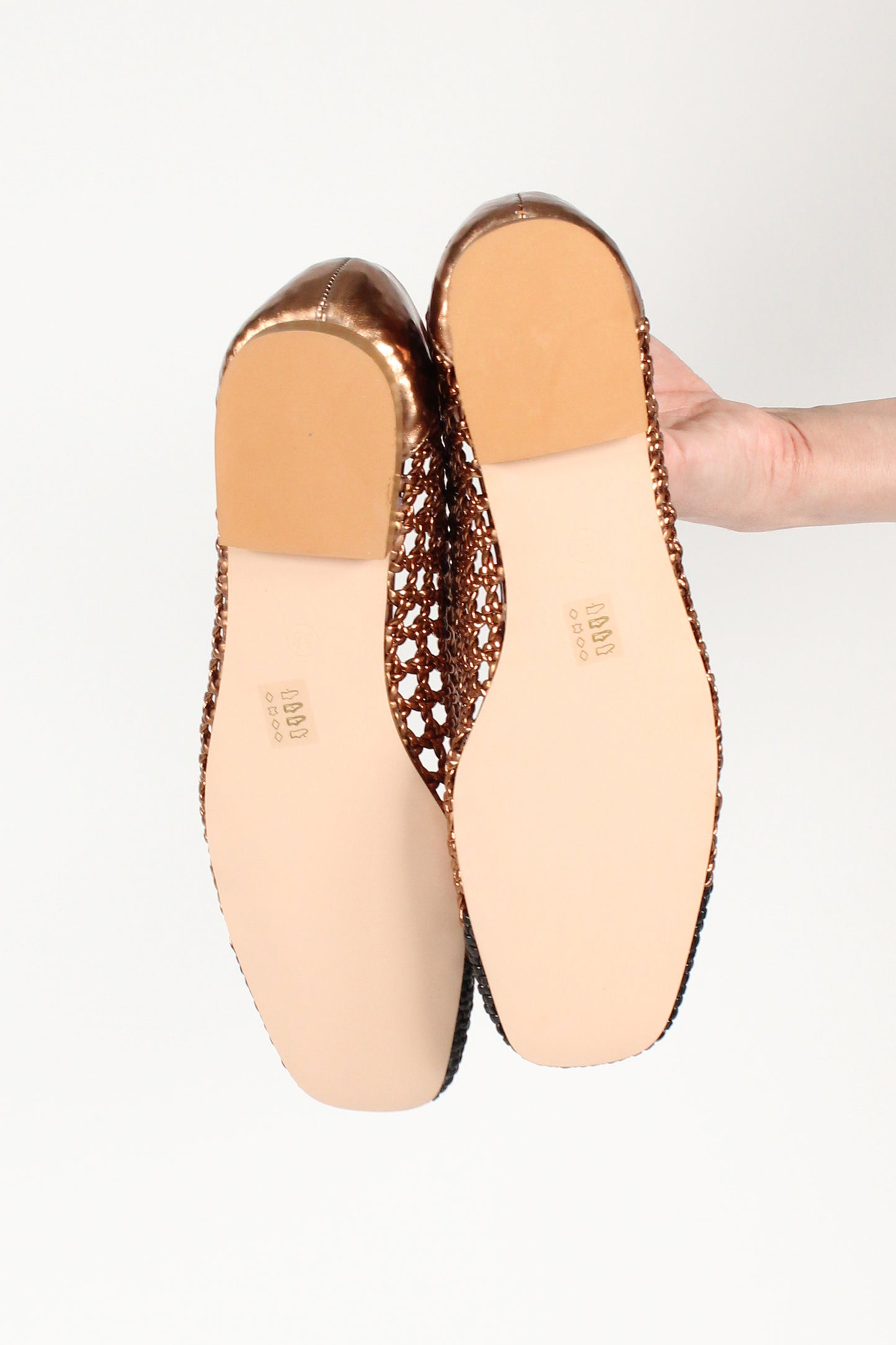 Two-tone woven ballet flats