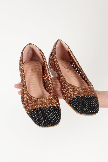 Two-tone woven ballet flats