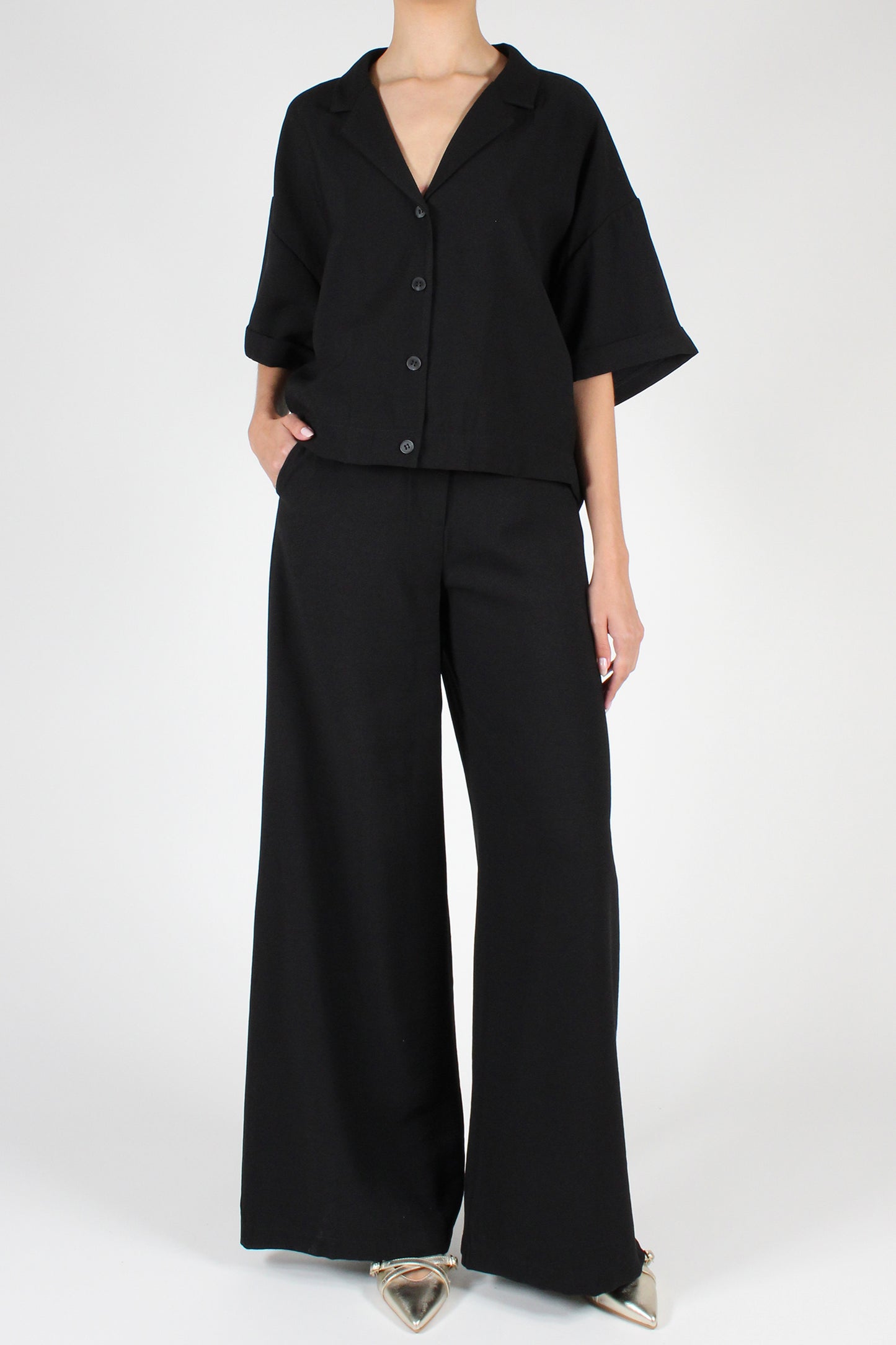 Loose Crop Shirt in Solid Color Viscose