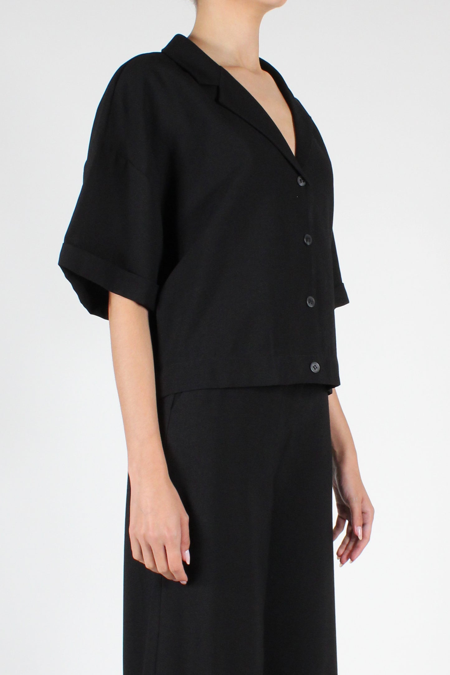 Loose Crop Shirt in Solid Color Viscose