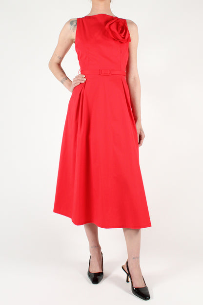 Solid Color Sleeveless Midi Dress with Pleats and Brooch