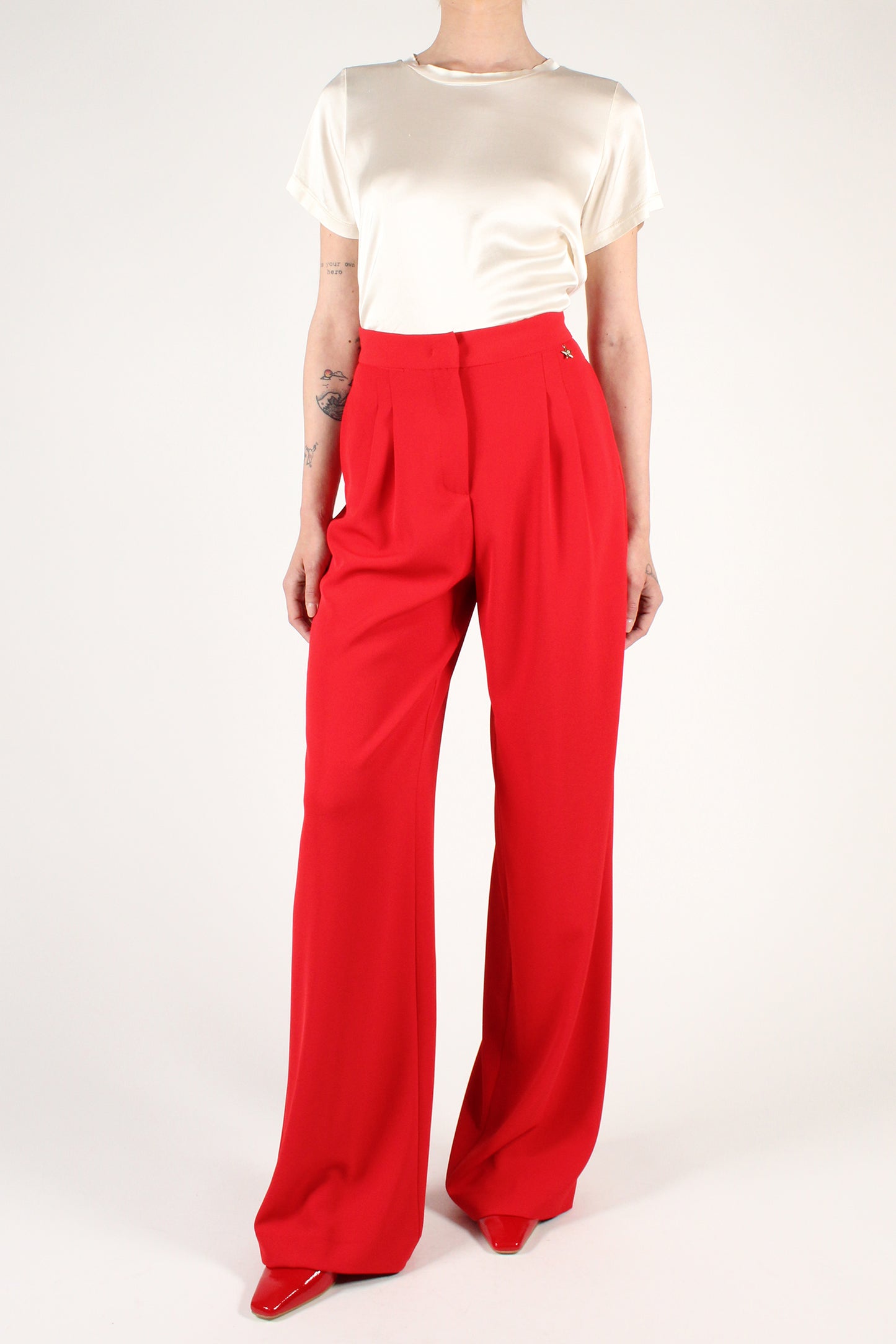 Straight leg trousers with pleats