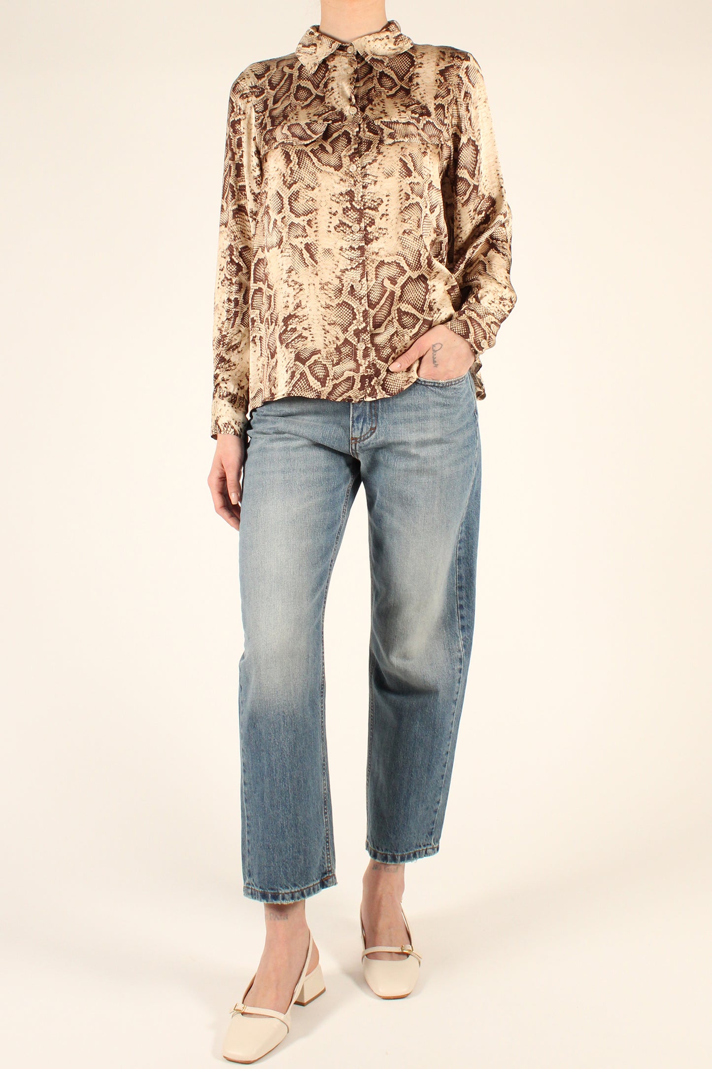 Shirt in pure viscose with python print