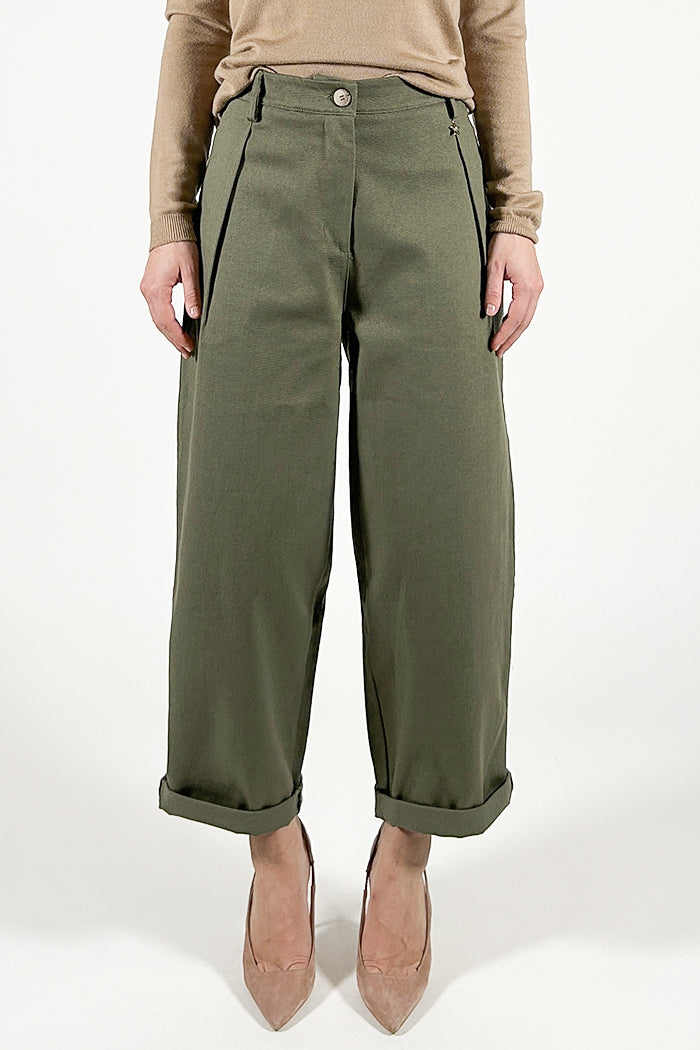 Pantaloni Ampi con Pinces in Gabardina di Cotone