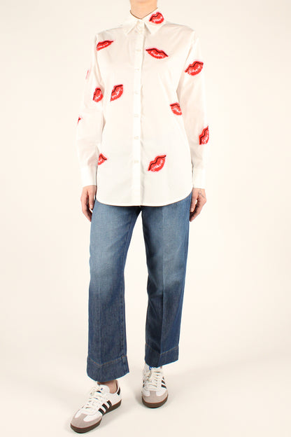 Male cut shirt with lips embroidery