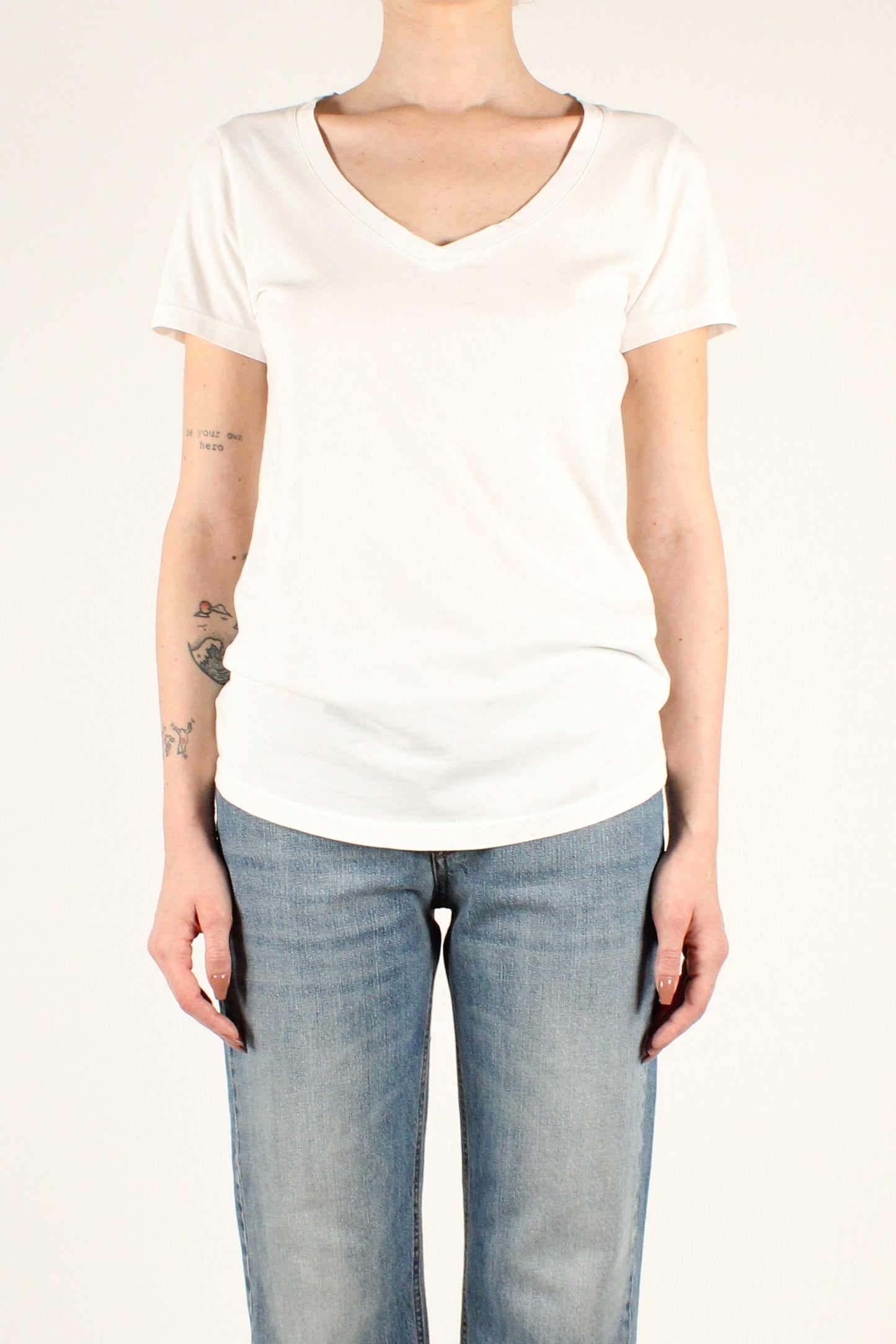 V-Neck T-Shirt in Stone Wash Cotton