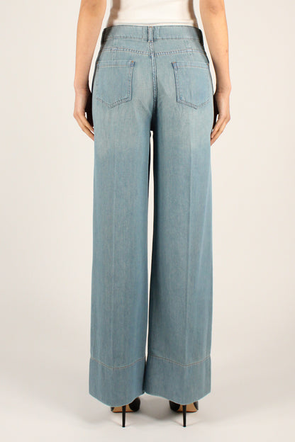 Straight Leg Jeans with Seam at the Bottom