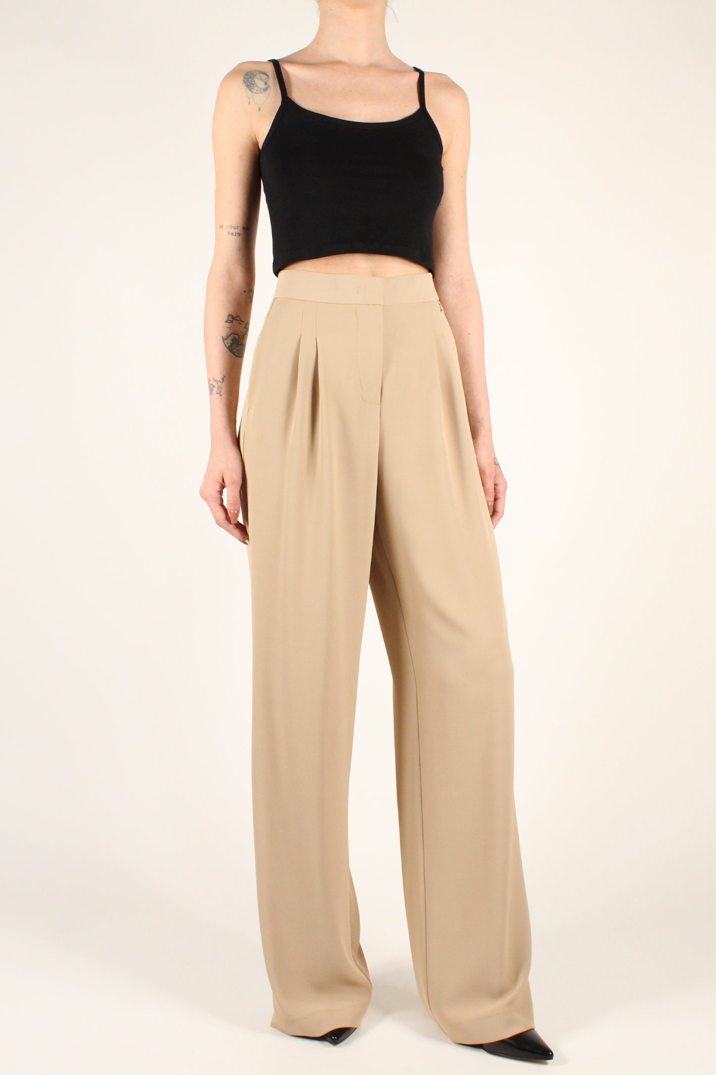 Straight leg trousers with pleats