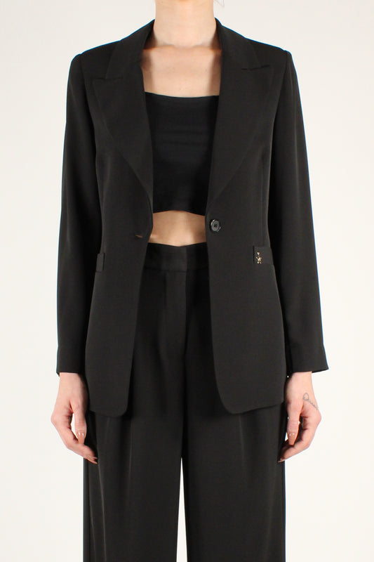 Single-breasted single-button blazer with peak lapels