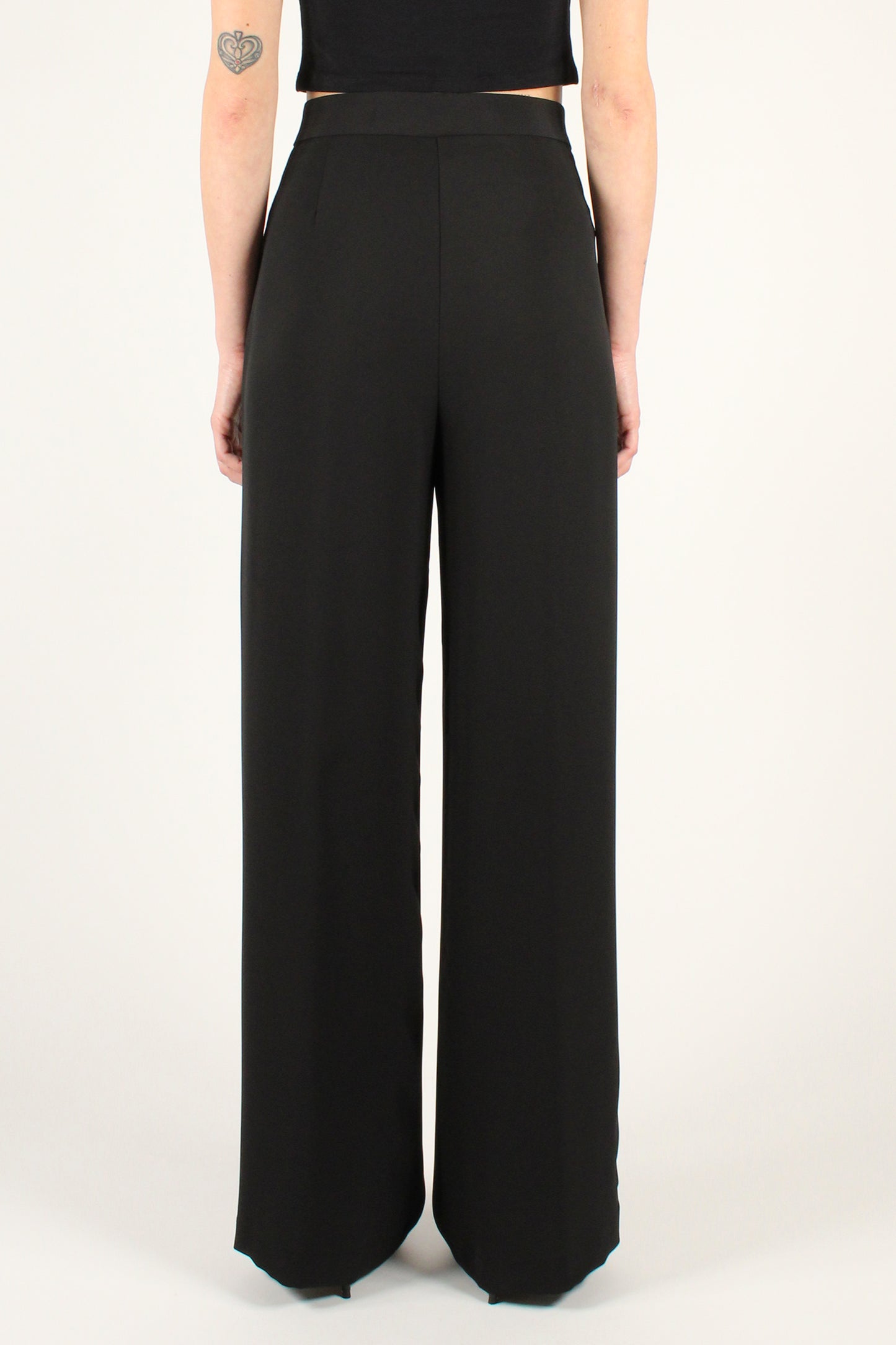 Straight leg trousers with pleats